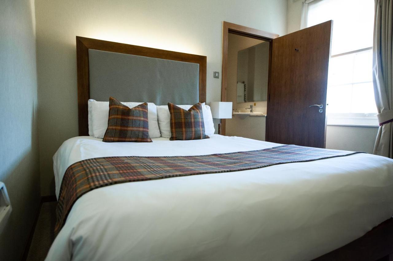 ריינהם Berwick Manor Hotel מראה חיצוני תמונה