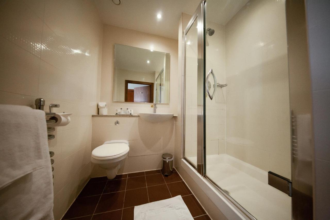 ריינהם Berwick Manor Hotel מראה חיצוני תמונה