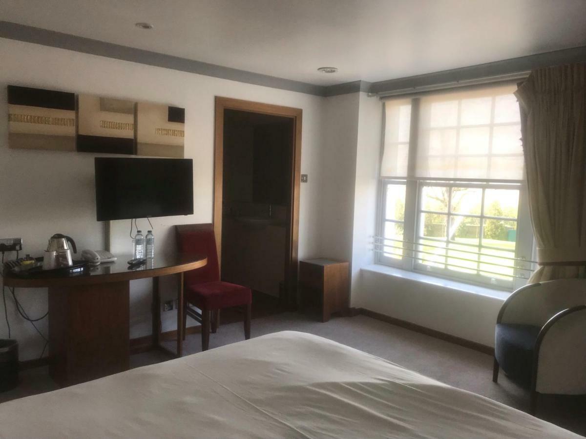 ריינהם Berwick Manor Hotel מראה חיצוני תמונה