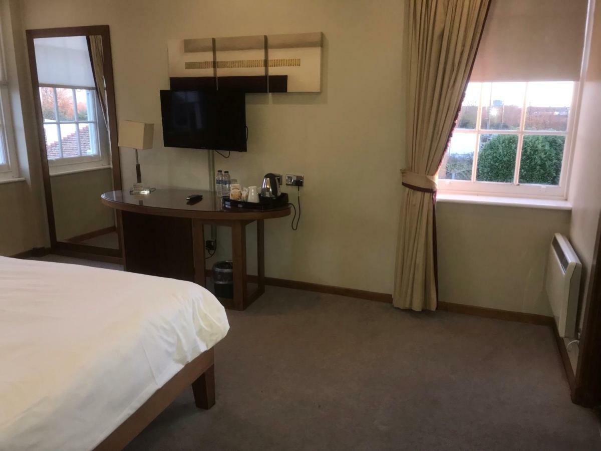 ריינהם Berwick Manor Hotel מראה חיצוני תמונה